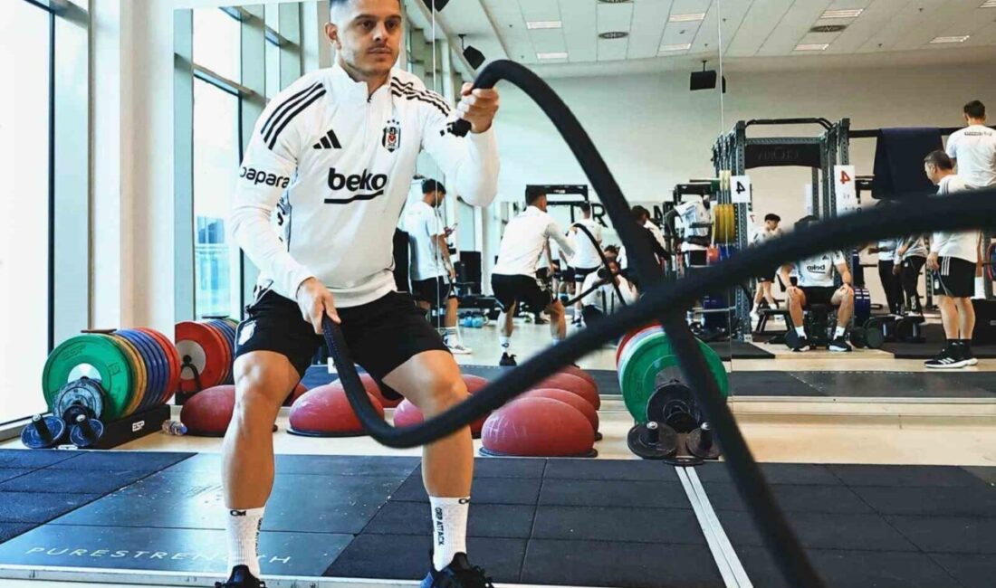 Beşiktaş, devre arası çalışmalarına, Antalya’da bu sabah salonda yaptığı antrenman