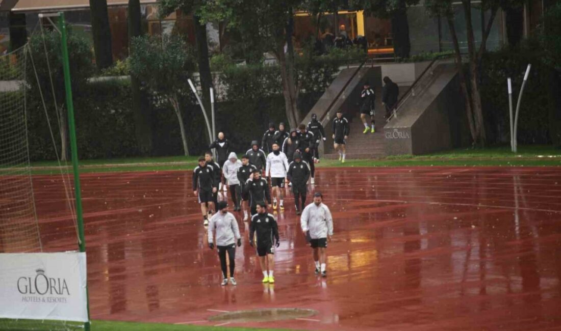 Beşiktaş, devre arası hazırlıklarını olumsuz hava şartlarına rağmen Antalya’da kamp