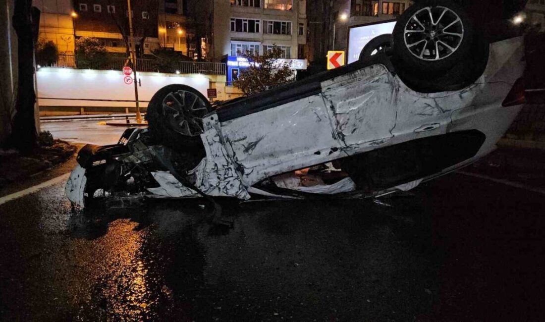 Beşiktaş’ta alkollü sürücü direksiyon hakimiyetini kaybederek 2 araca çarptı, bir