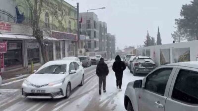 Adıyaman’ın Besni ilçesinde yoğun kar yağışı etkisini göstermeye başladı. İlçe