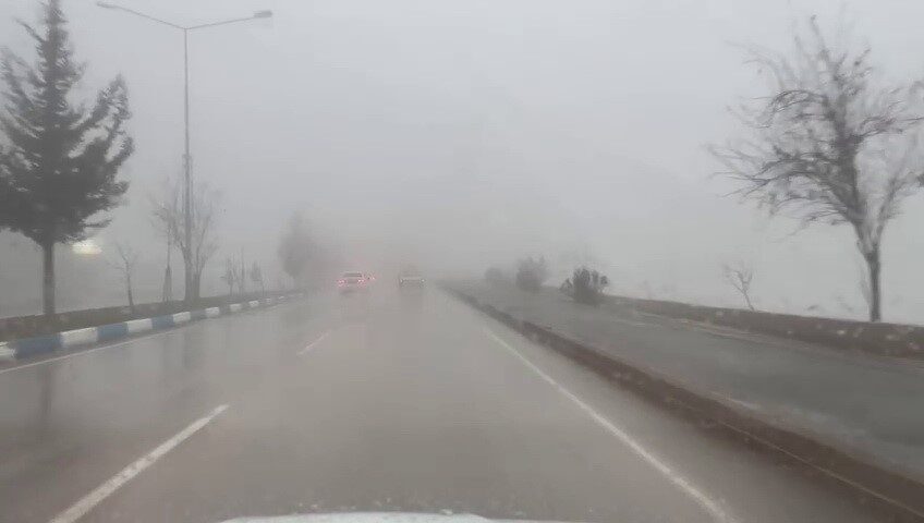 Adıyaman’ın Besni ilçesinde sabahın erken saatlerinden itibaren etkili olan yoğun