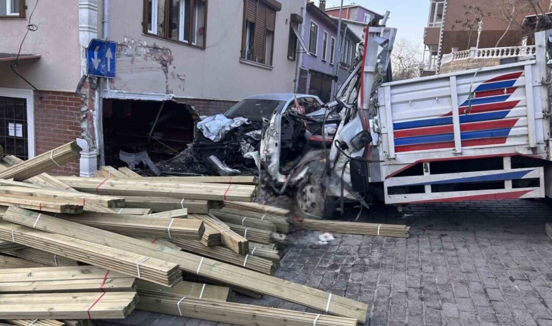 Beykoz’da kontrolden çıkan kamyonun dükkana daldığı kazada 2 kişi hayatını