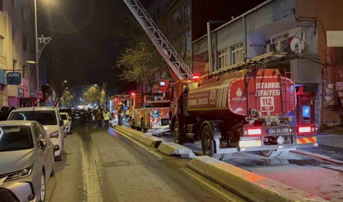 Beyoğlu’nda akşam saatlerinde bir iş yerinin çatısında yangın çıktı. Çıkan