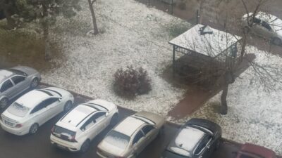 Konya’nın Beyşehir, Hüyük ve Derebucak ilçelerinde kar yağışı sevinci yaşandı.