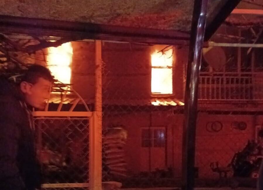 Konya’nın Beyşehir ilçesinde çıkan yangında iki katlı bir ev kullanılamaz