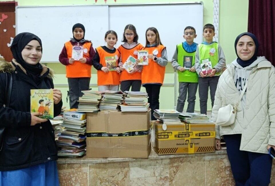 Konya’nın Beyşehir ilçesinde yurt öğrencilerince hazırlanan kitaplar, Mardin’in Nusaybin ilçesindeki