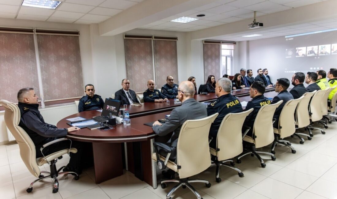 Bilecik Emniyetinde sömestr tedbirleri masaya yatırıldı. Bilecik İl Emniyet Müdürü