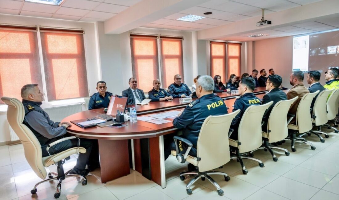Bilecik Emniyet Müdürlüğünde haftalık genel değerlendirme toplantısı gerçekleştirildi. Bilecik İl