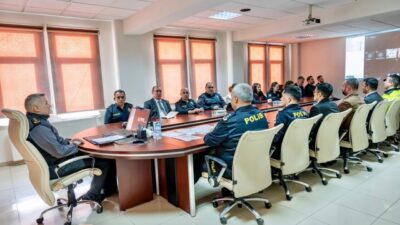 Bilecik Emniyet Müdürlüğünde haftalık genel değerlendirme toplantısı gerçekleştirildi. Bilecik İl