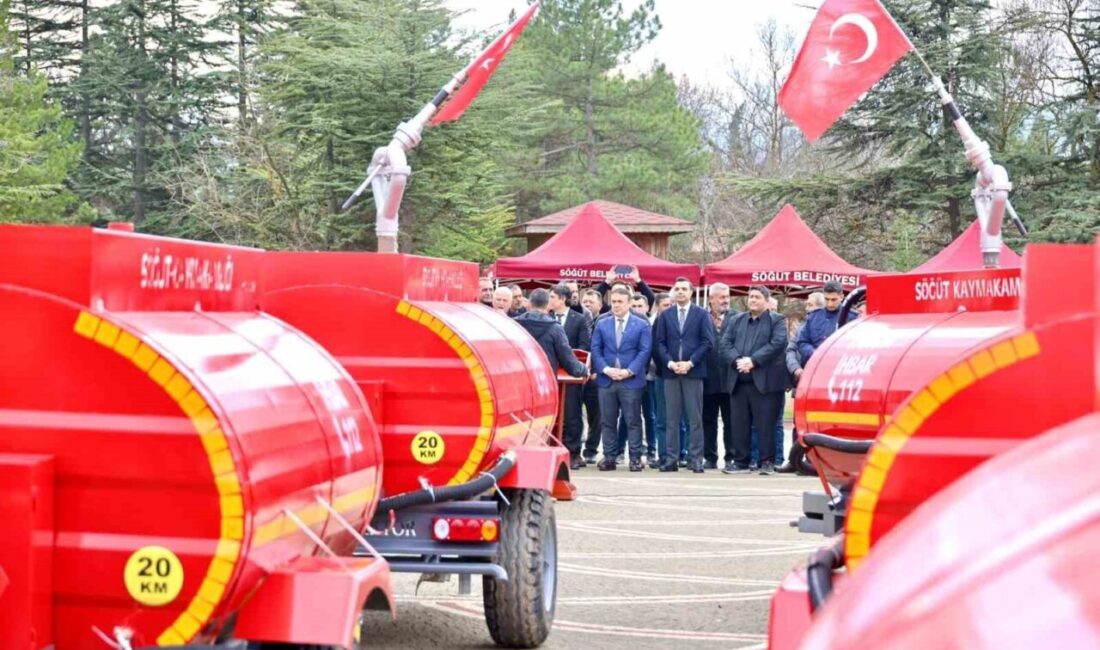 Bilecik Valisi Faik Oktay Sözer, Söğüt’te düzenlenen su tankeri dağıtım