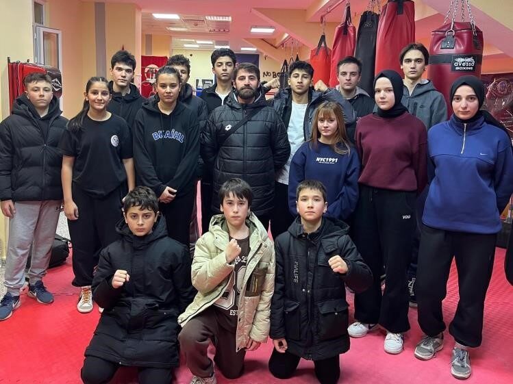 Bilecik’te Gençlik ve Spor Bakanlığı spor okulları bünyesinde yürütülen boks