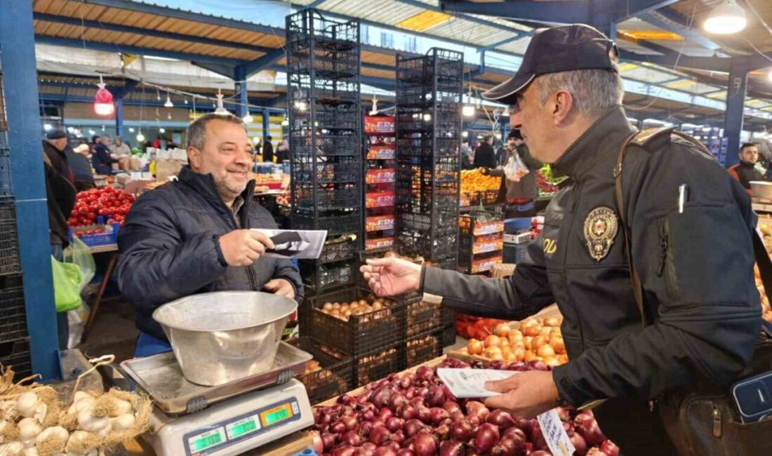 Bilecik’in Osmaneli ilçesinde dolandırıcılığa karşı vatandaşlara yönelik bilgilendirme çalışması gerçekleştirildi.