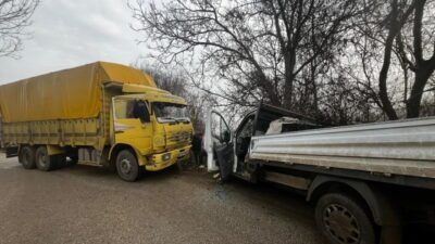 Bilecik’te ıslak yolun kazaya neden olduğu trafik kazasında 4 kişi