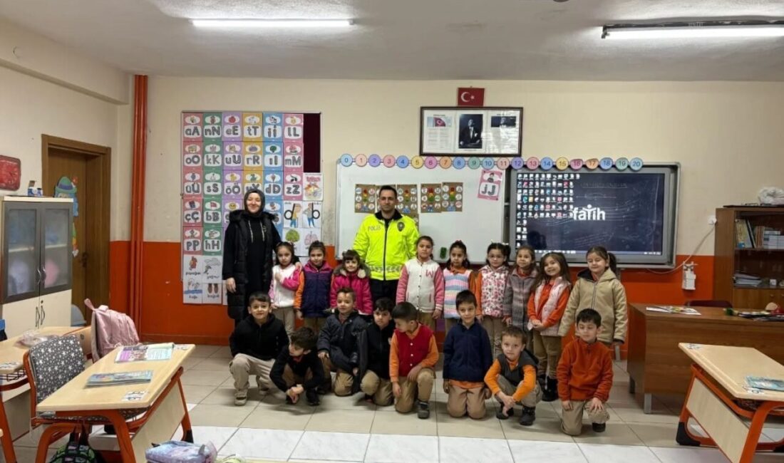 Bilecik’in Yenipazar ilçesinde öğrencilere yönelik trafik eğitimi gerçekleştirildi. Yenipazar İlçe