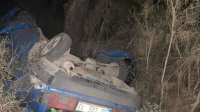 Bilecik’in Osmaneli ilçesinde otomobilin yoldan çıkması sonucu meydana gelen trafik