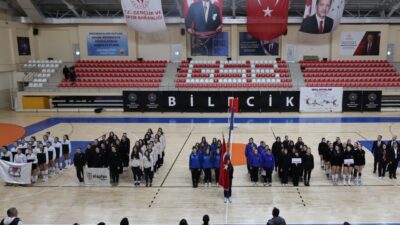 Bilecik’te voleybol grup müsabakaları açılış seremonisiyle başladı. Bilecik’te, Okul Spor