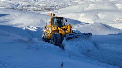 Bingöl’de kapalı bulunan 46 köy yolunda İl Özel İdaresi ekiplerinin