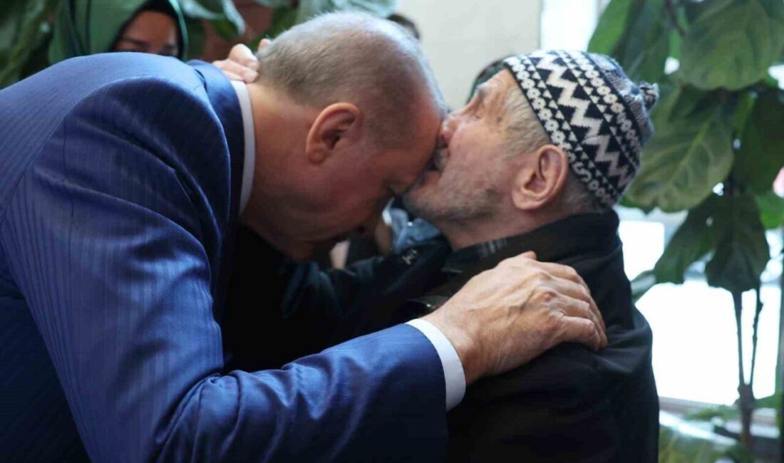 Bir asırlık ömründe birçok cumhurbaşkanı ve başbakanın iktidarına tanıklık eden