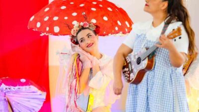 Aliağa Belediyesi’nin sömestr özel olarak düzenlediği Tiyatro Günleri kapsamında sahnelenen