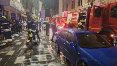 Bolu’da Karaçayır Mahallesi’nde bir apartmanın 3’üncü katında çıkan yangın, itfaiye