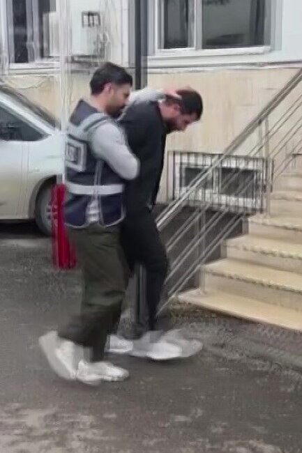 Adana’da boşanma aşamasındaki eşinin evine zarar veren şahıs tutuklandı. Olay,