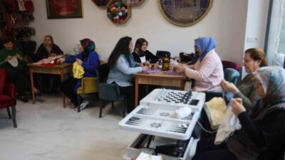 Nevşehir’de yalnızca kadınlara hizmet veren “Hobi Kafe”, sunduğu güvenli ve