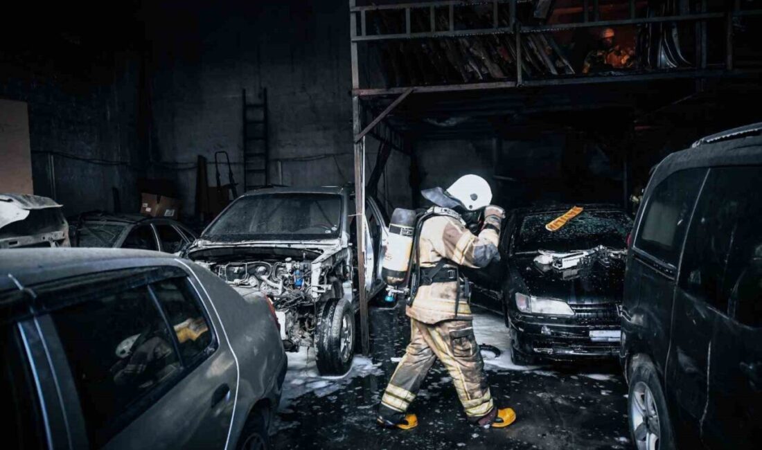 Buca Seyhan Mahallesi’nde bir oto tamirci deposunda çıkan yangın, İzmir