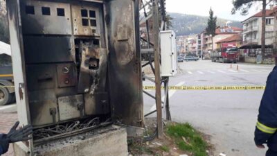 Burdur’un Bucak ilçesinde trafoda çıkan yangın itfaiye ekipleri tarafından söndürüldü.