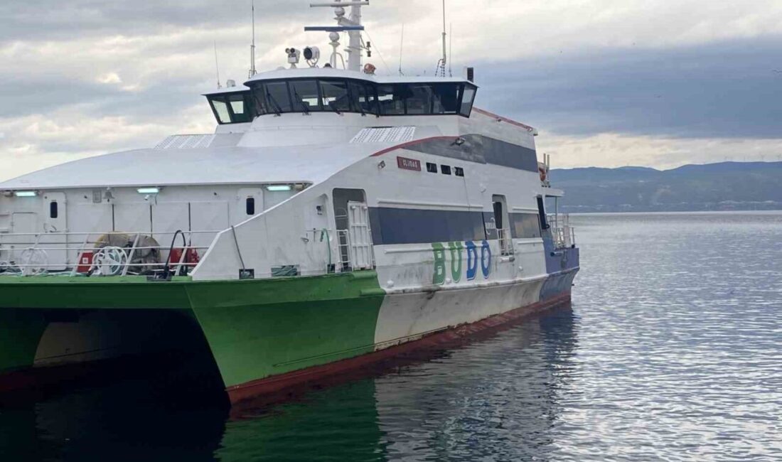 Bursa ile İstanbul arasında deniz ulaşımını sağlayan deniz otobüsü seferleri,