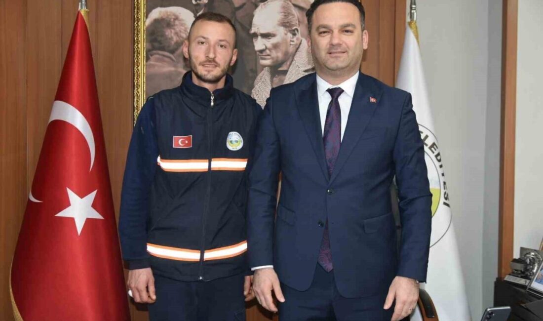 Giresun’un Görele ilçesinde temizlik görevlisi, görev sırasında bulduğu altın bilekliği