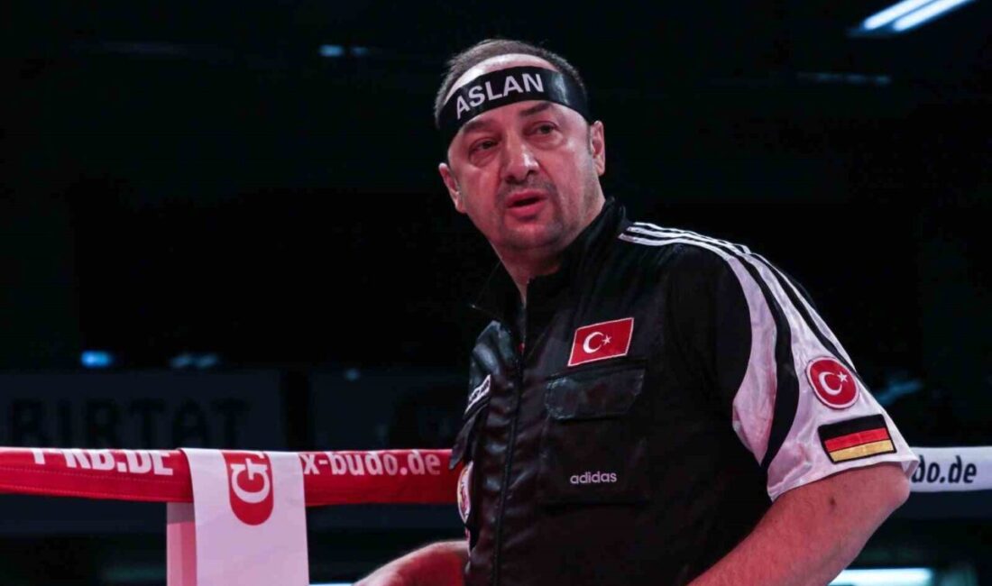 Dünyaca ünlü boks antrenörü ve eski milli boksör Bülent Başer’in