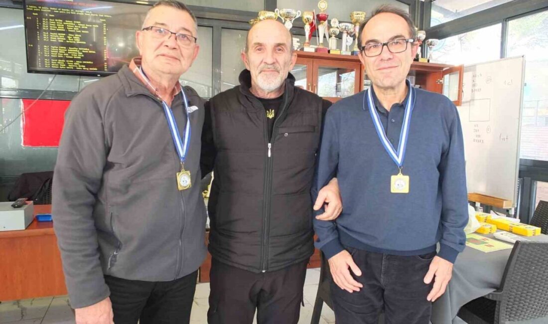 Burhaniye ilçesinde, briç sporu her geçen gün gelişirken, turnuvalar da