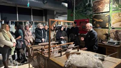 Bursa Büyükşehir Belediyesi bünyesindeki Bursa Kent Akademisi’nde görev alan eğitmenler,