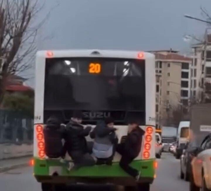 Bursa’nın Yıldırım ilçesine bağlı Millet Mahallesi Cengizhan Caddesi üzerinde seyir