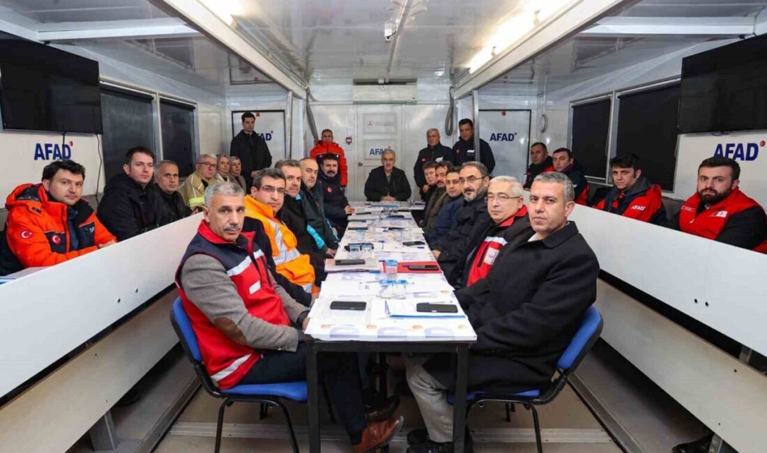 Bursa’da deprem senaryolu tatbikat gerçeğini aratmadı. Tatbikat, Afet ve Acil