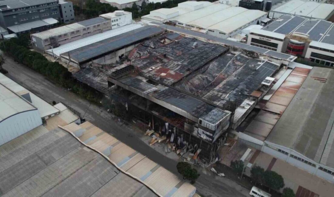 Bursa’da gece saatlerinde alevler teslim olan kimyasal kaplama fabrikası sabahın