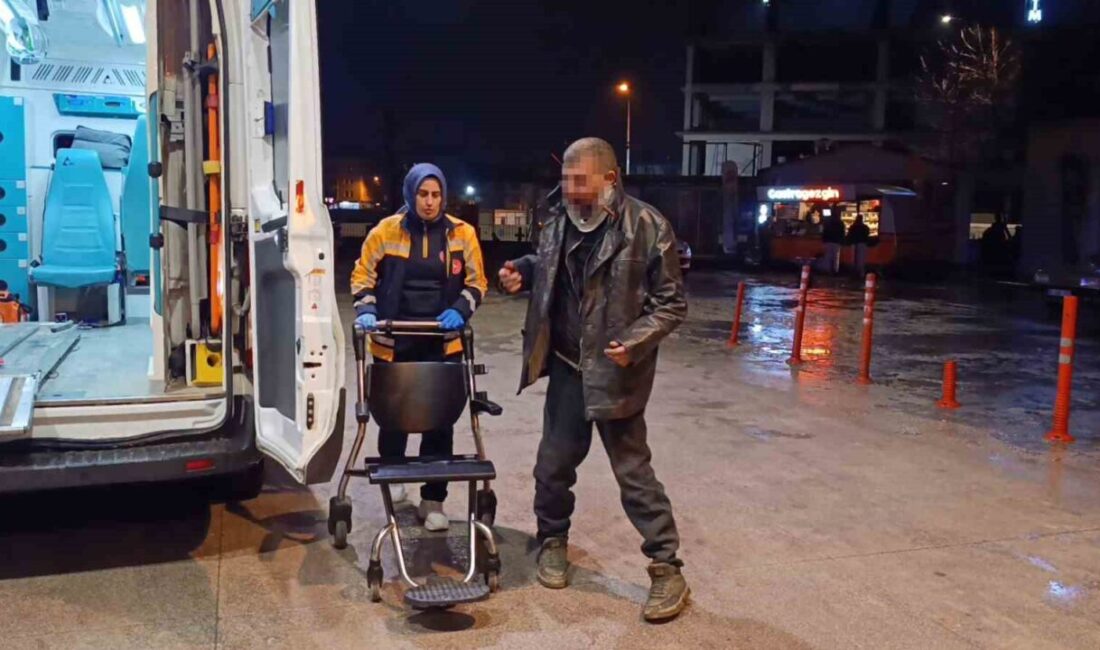 Bursa’nın İnegöl ilçesinde iki otomobilin kafa kafaya çarpışması sonucu 3