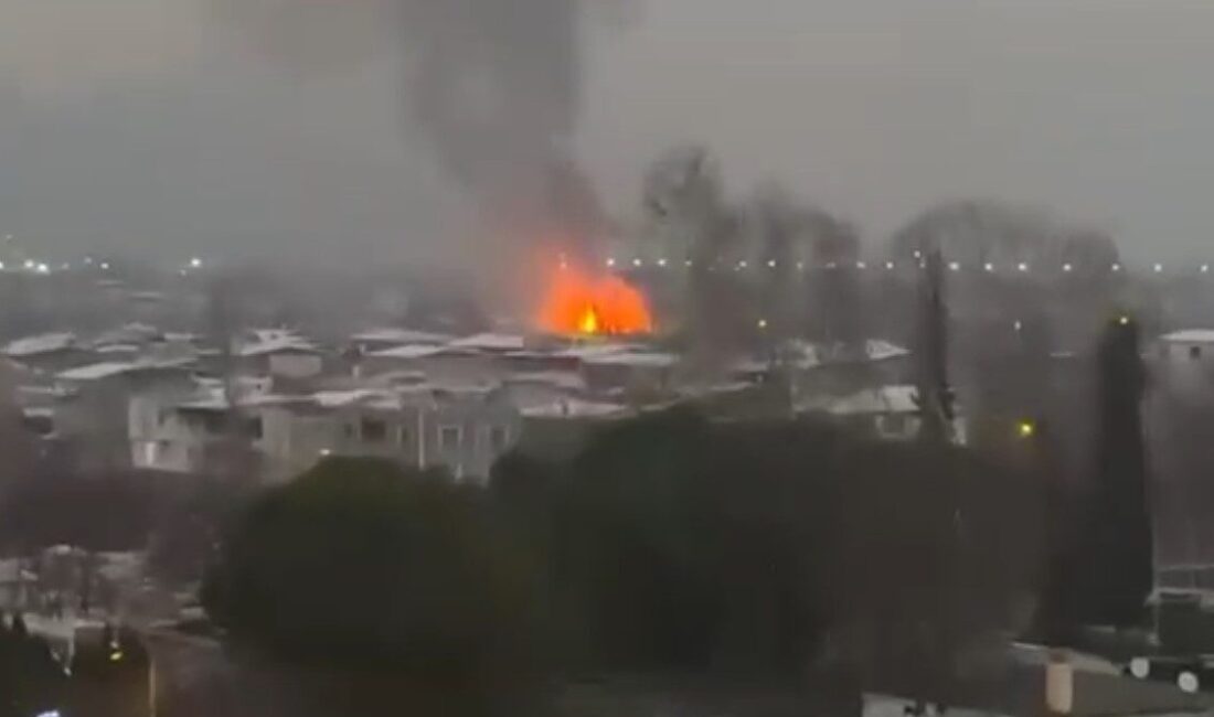 Bursa’nın merkez Yıldırım ilçesinde bir ahşap palet fabrikasında yangın çıktı.