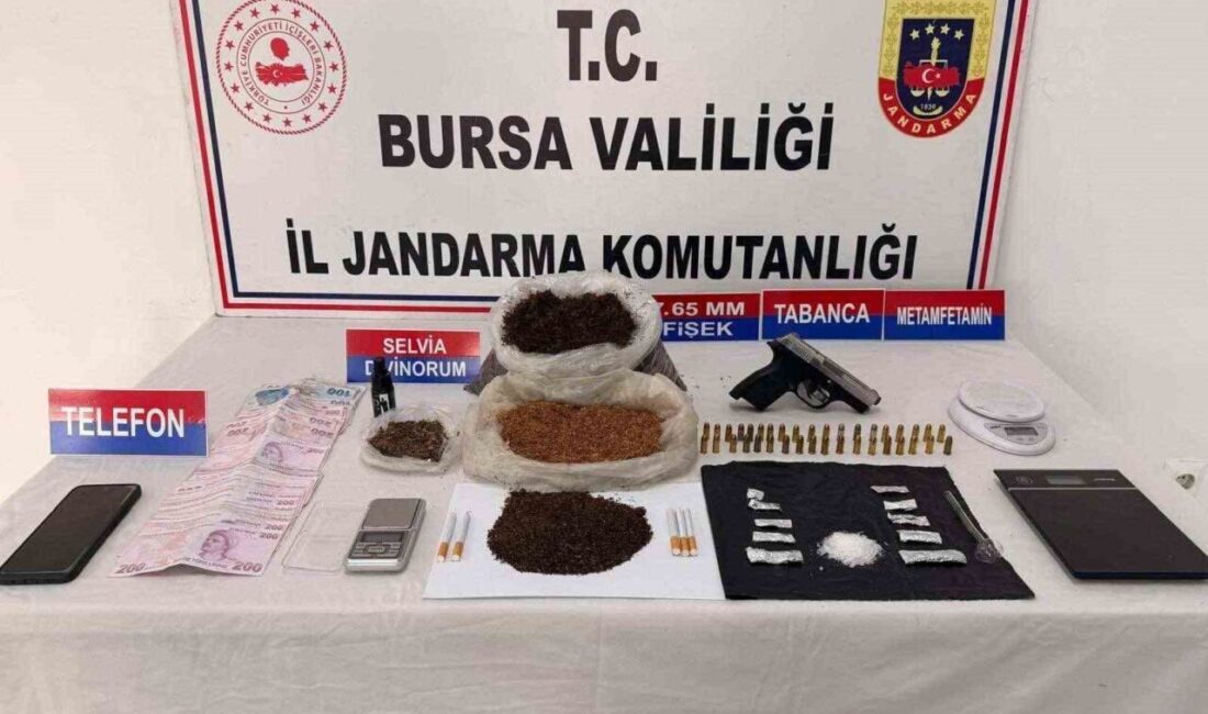 Bursa’nın Yıldırım ilçesinde jandarma ekiplerince düzenlenen operasyonda, çok miktarda uyuşturucu