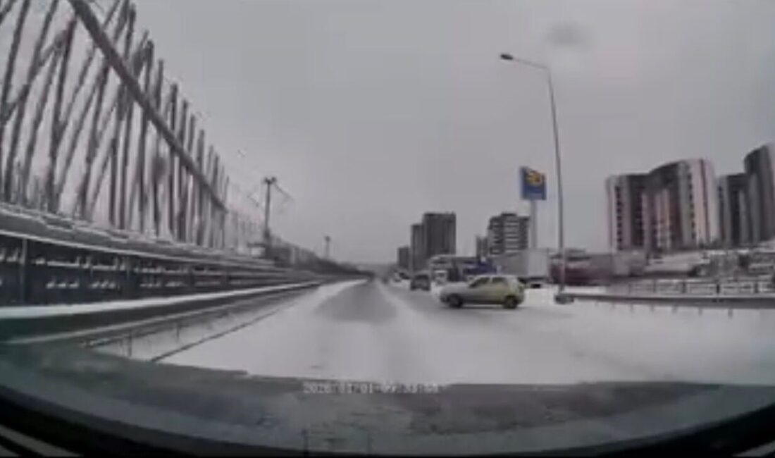 Bursa’da etkili olan yoğun kar yağışı ve buzlanma nedeniyle şehir