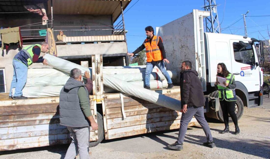 Antalya Büyükşehir Belediyesi, geçtiğimiz günlerde Manavgat ilçesinde yaşanan hortumda seraları