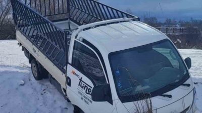 Bilecik’te yerlerin buzlu olması sebebi ile kontrolden çıkan araç tarlaya