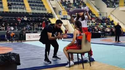 Balıkesir’de düzenlenen 5. Yasemin Adar Kadınlar Güreş Turnuvası’nda Camardı Spor