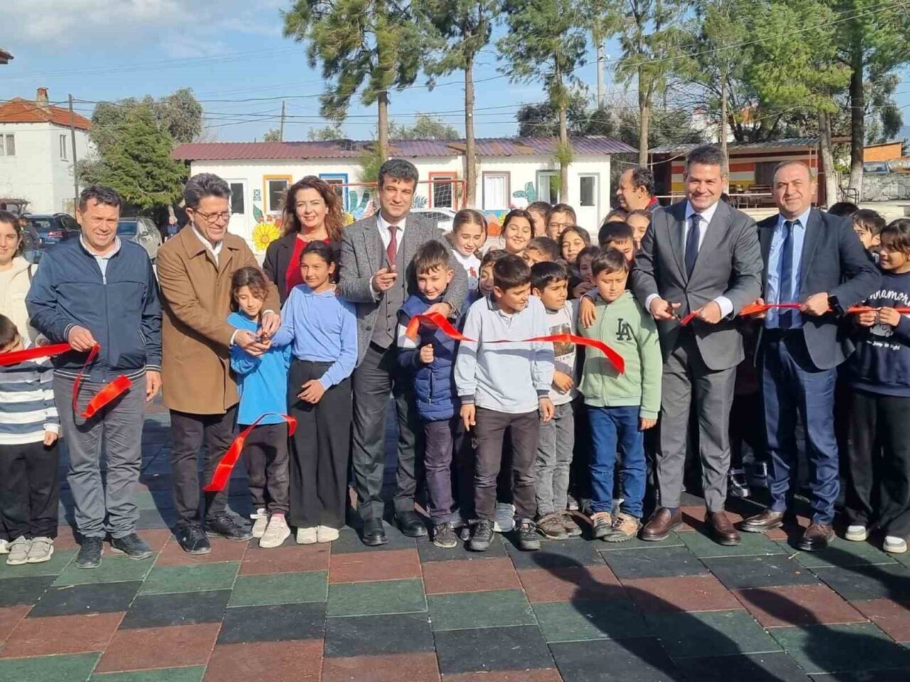 Yeniköy Kemerköy Enerji, Milas’ın Çamköy Mahallesi’nde yer alan Çamköy İlkokulu’nda