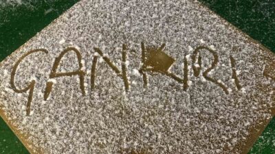 Çankırı’da yüksek kesimlerde etkili olan kar yağışı, il merkezinde de