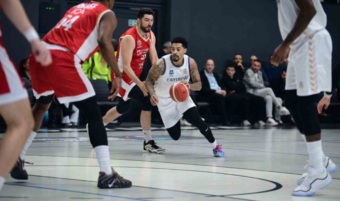 Türkiye Sigorta Türkiye Basketbol Ligi (TBL) ekiplerinden Çayırova Belediyesi, Erkekler