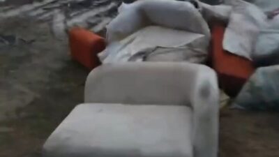 Bursa’nın İnegöl ilçesinde moloz dolu çuvallar ile atık mobilyaları Boğazköy