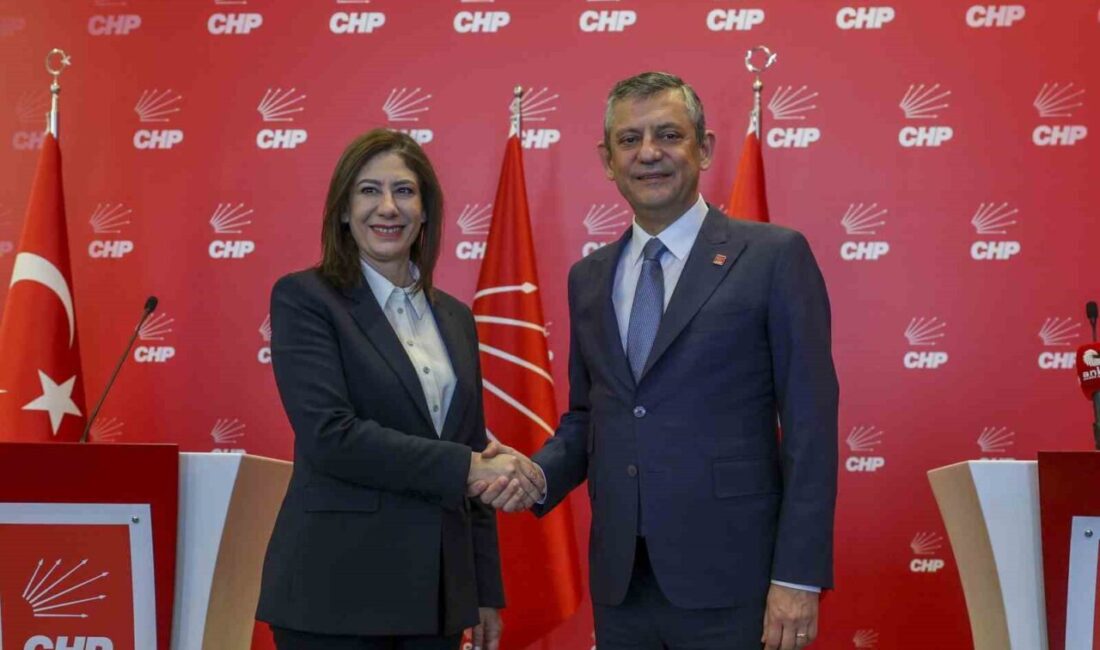 Cumhuriyet Halk Partisi (CHP) Genel Başkanı Özgür Özel, Murat Çalık’ın