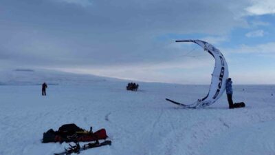 Ardahan’ın doğal güzellikleriyle ünlü Çıldır Gölü, bu kez adrenalin dolu
