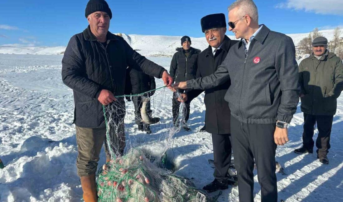 Ardahan’da Çıldır Gölü Kristal Buz Festivaline hazırlanıyor. Yüzeyi buz tutan